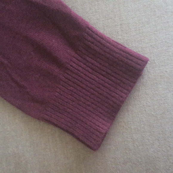 GAP Factory Cardigan - Burgundy colour, Size Large - Picture 8 of 9
